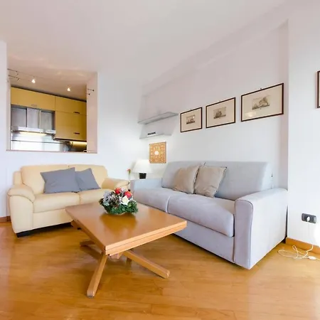 Joivy Exclusive Seaview Flat For 4, In Central Apartmán