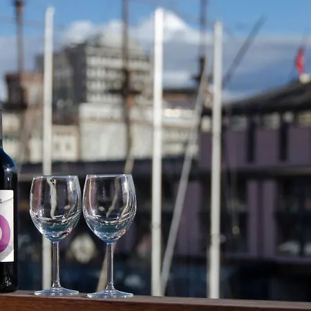 Joivy Exclusive Seaview Flat For 4, In Central Apartmán *