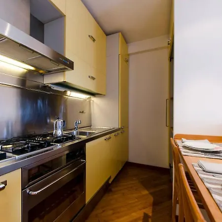 Joivy Exclusive Seaview Flat For 4, In Central Janov