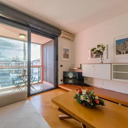 Apartment Joivy Exclusive Seaview Flat For 4, In Central Genoa