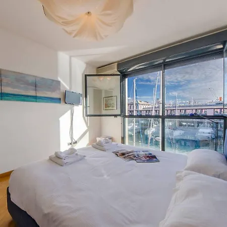 Joivy Exclusive Seaview Flat For 4, In Central Apartment *